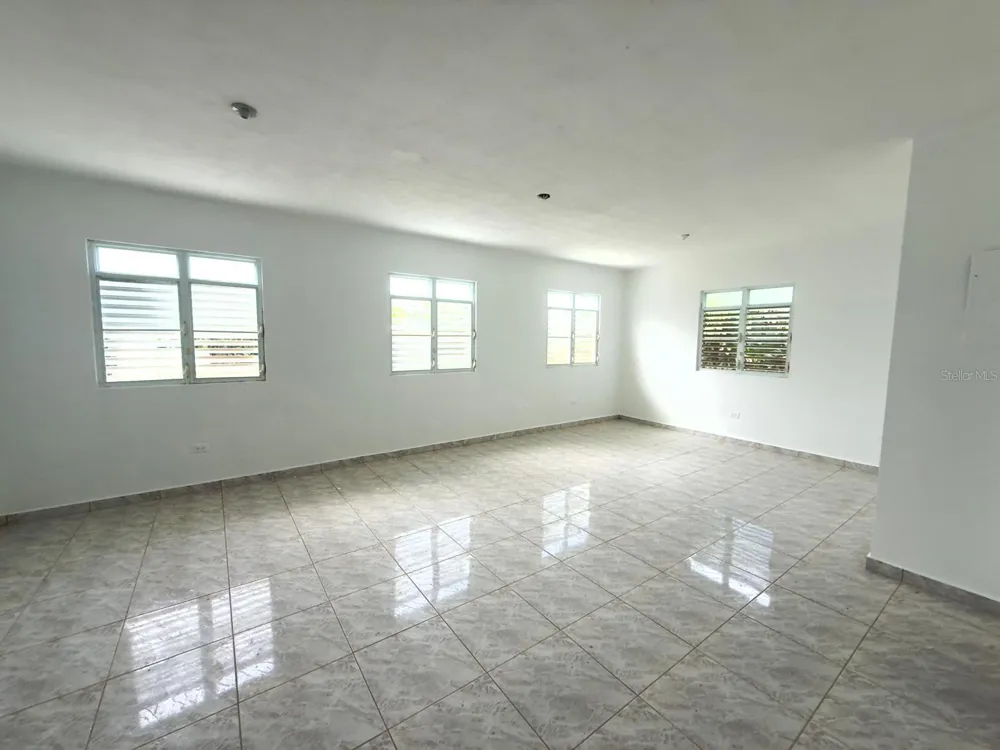 763 SAN SALVADOR Caguas, PR 00725