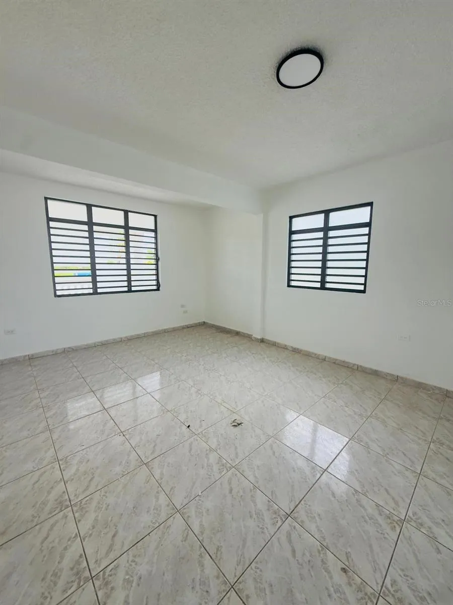 763 SAN SALVADOR Caguas, PR 00725