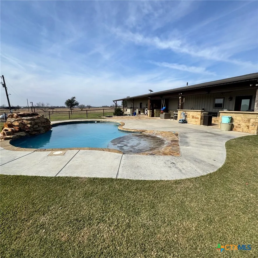 1747 CR 139 LOOP Cameron, TX 76520