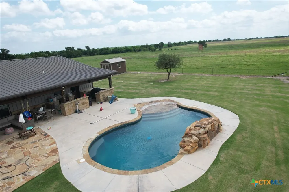 1747 CR 139 LOOP Cameron, TX 76520