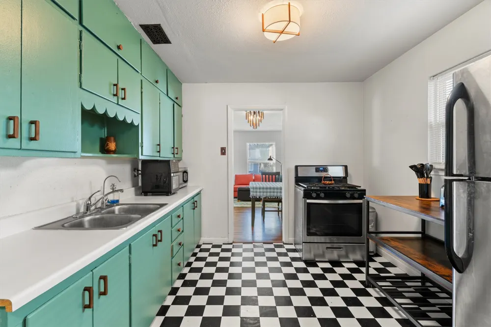 2739 Livingston Avenue Fort Worth, TX 76110