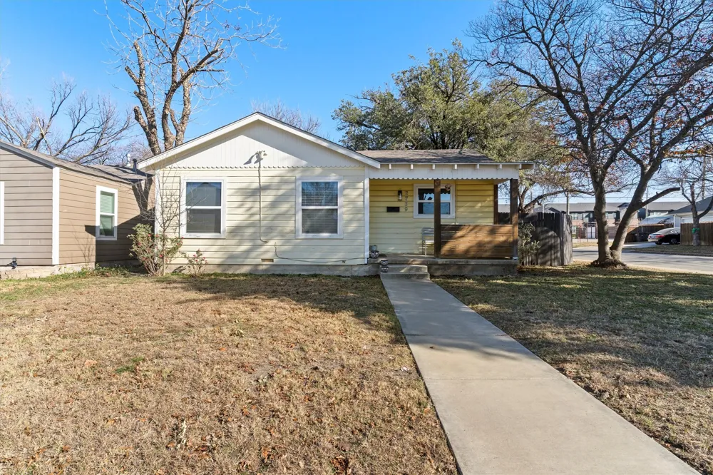 2739 Livingston Avenue Fort Worth, TX 76110
