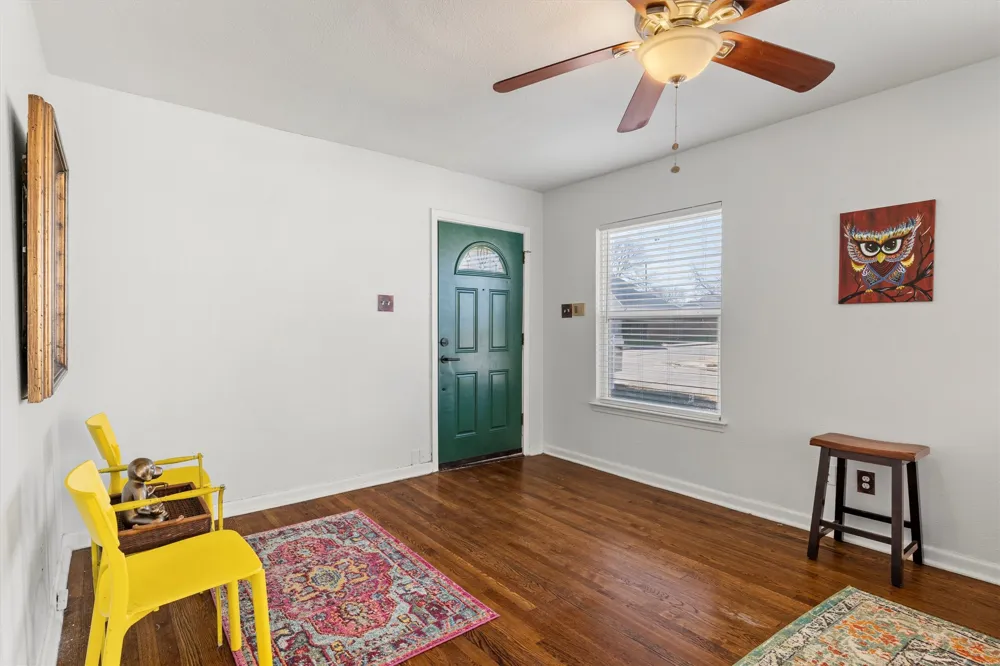 2739 Livingston Avenue Fort Worth, TX 76110