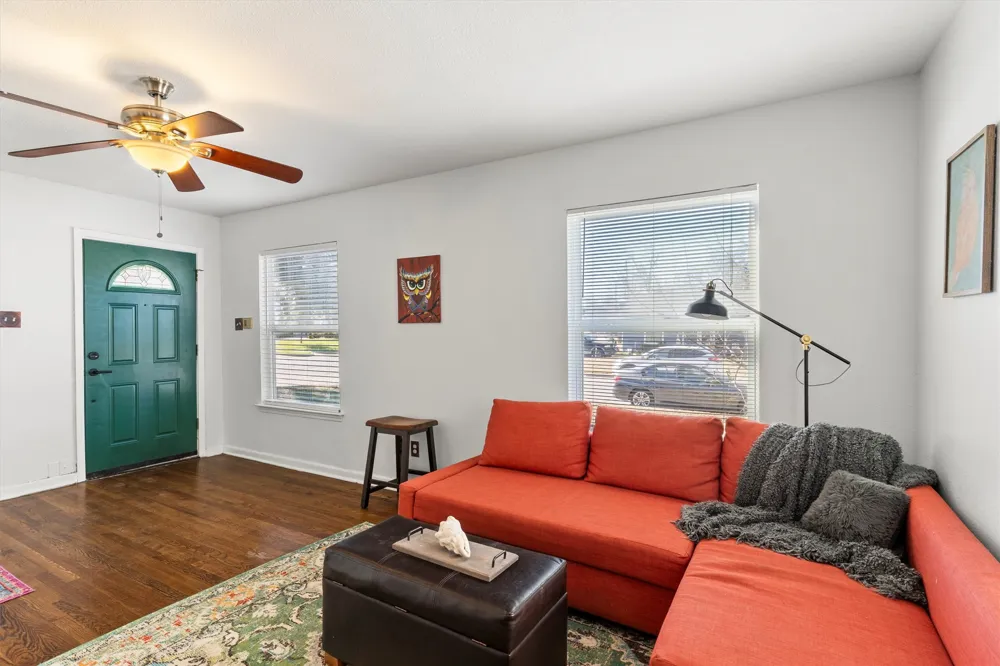 2739 Livingston Avenue Fort Worth, TX 76110