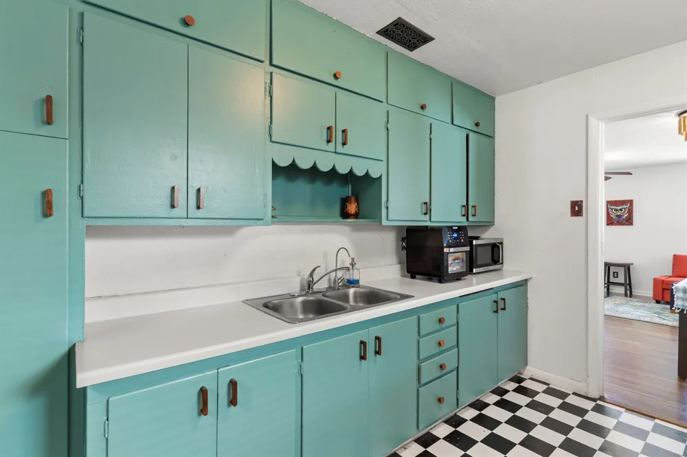 2739 Livingston Avenue Fort Worth, TX 76110