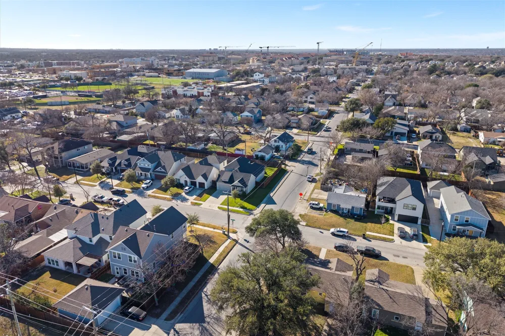 2739 Livingston Avenue Fort Worth, TX 76110