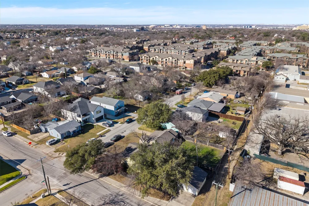 2739 Livingston Avenue Fort Worth, TX 76110