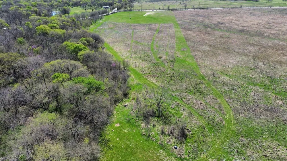 1137 County Road 3373 Hubbard, TX 76648