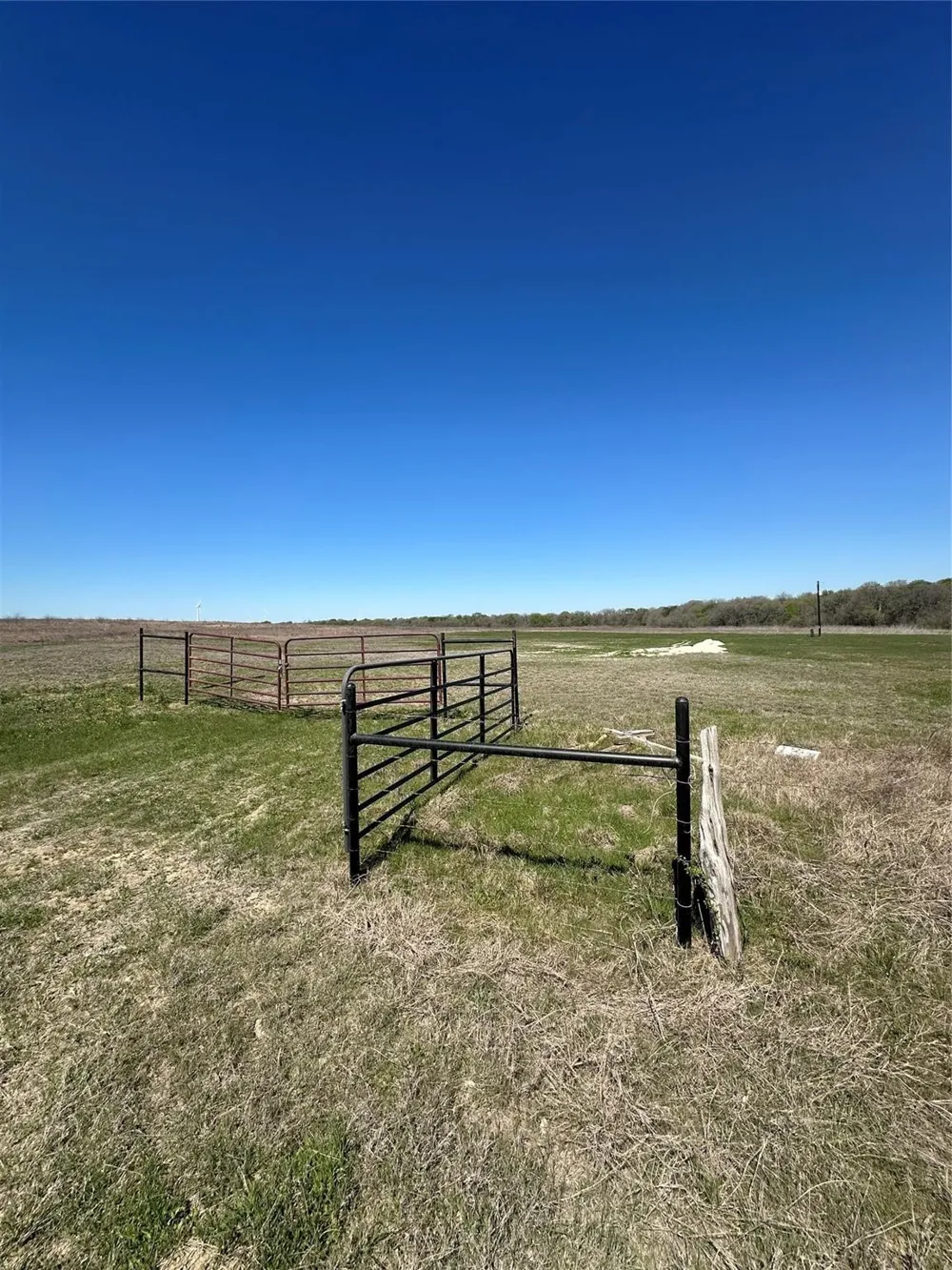 1137 County Road 3373 Hubbard, TX 76648