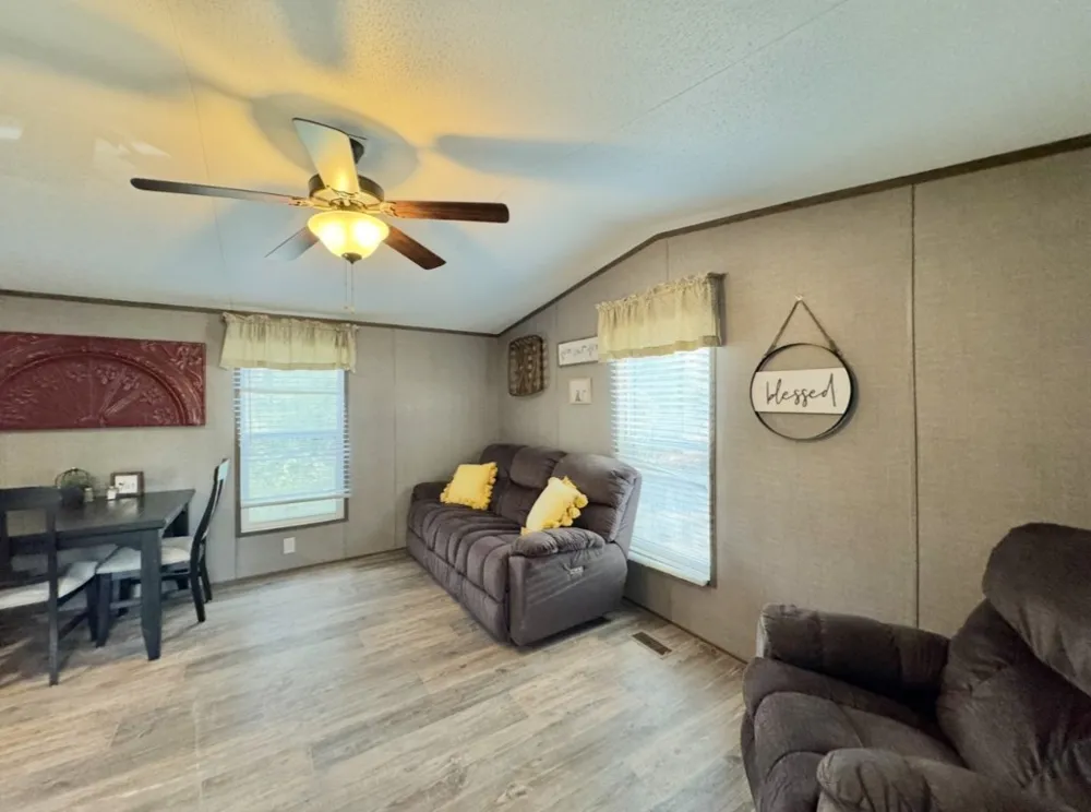 1575 County Road B Road Lexington, TX 78947