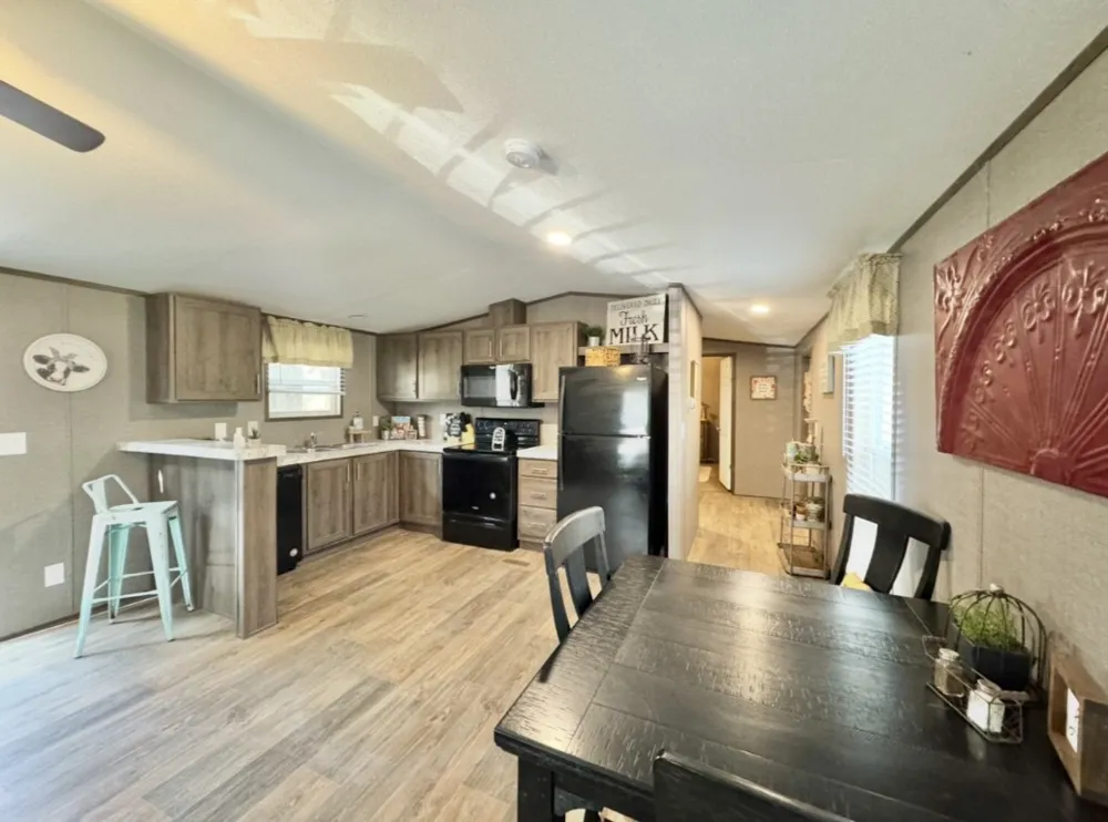 1575 County Road B Road Lexington, TX 78947