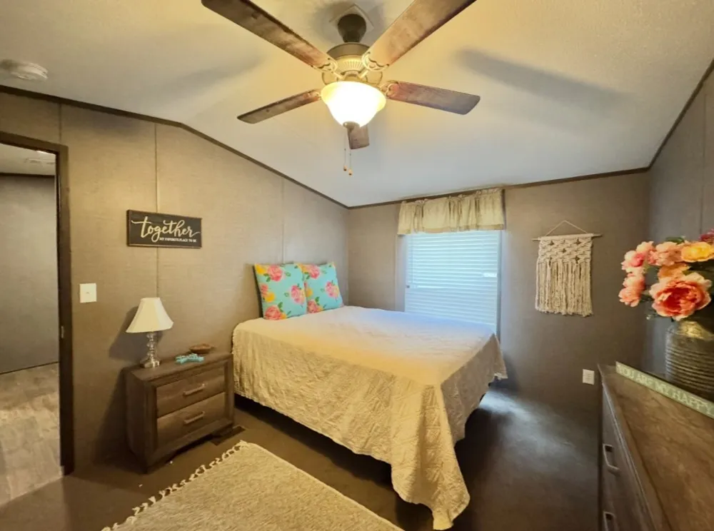 1575 County Road B Road Lexington, TX 78947