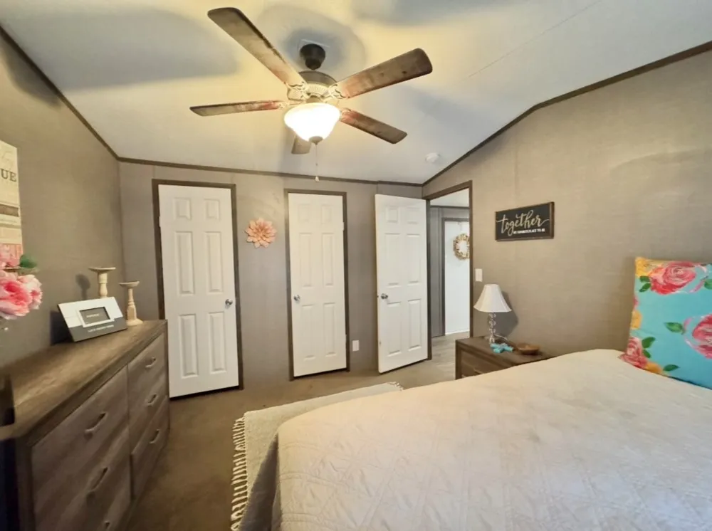 1575 County Road B Road Lexington, TX 78947
