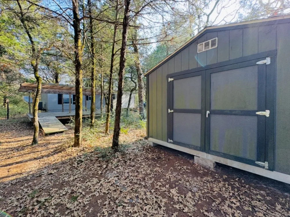 1575 County Road B Road Lexington, TX 78947