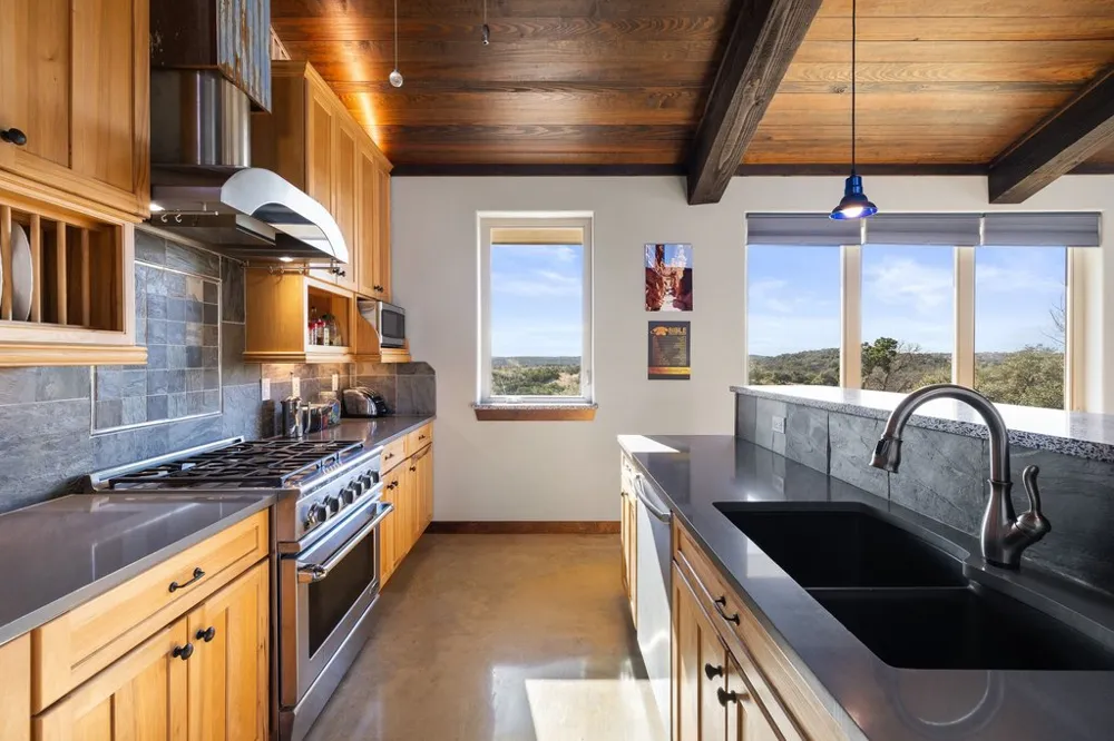 1292 Upper Turtle Creek Road Kerrville, TX 78028
