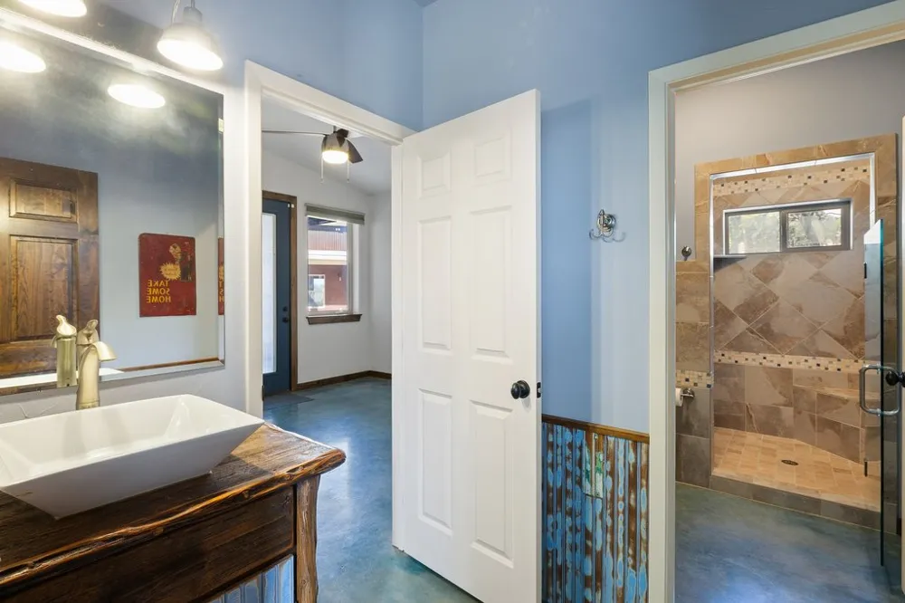 1292 Upper Turtle Creek Road Kerrville, TX 78028