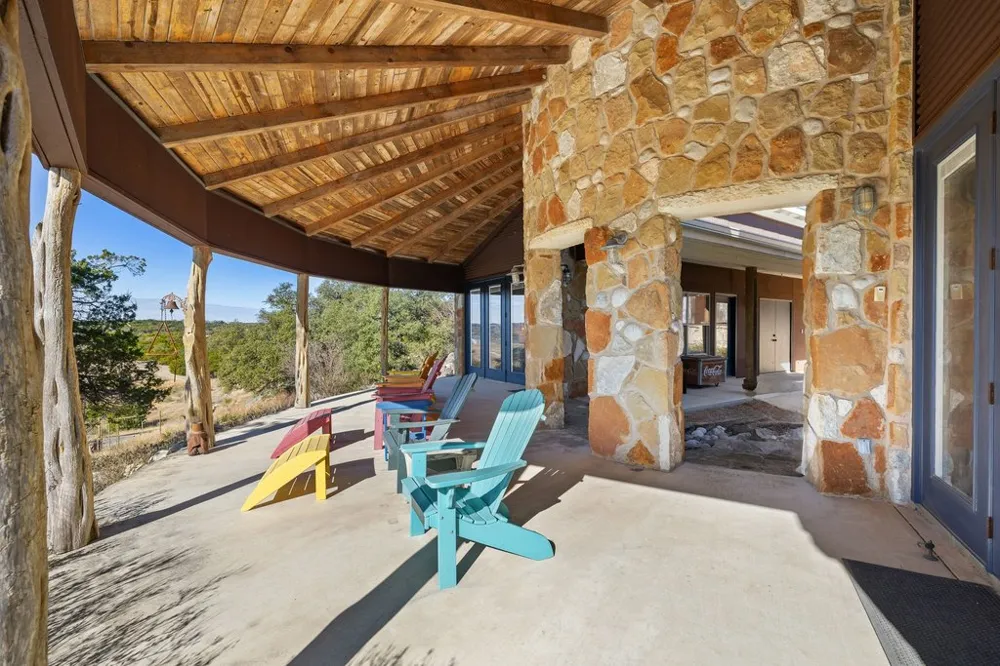1292 Upper Turtle Creek Road Kerrville, TX 78028