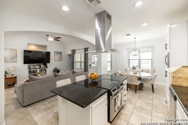 1038 Avenue H Poteet, TX 78065