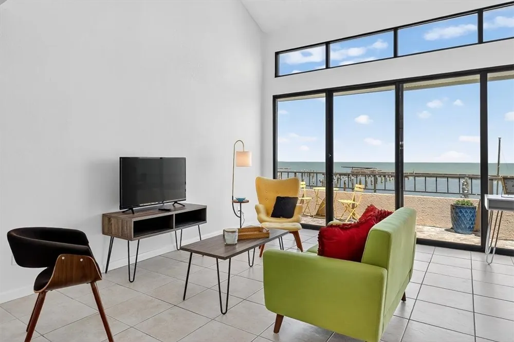 1400 E Ocean Drive #2 Corpus Christi, TX 78404