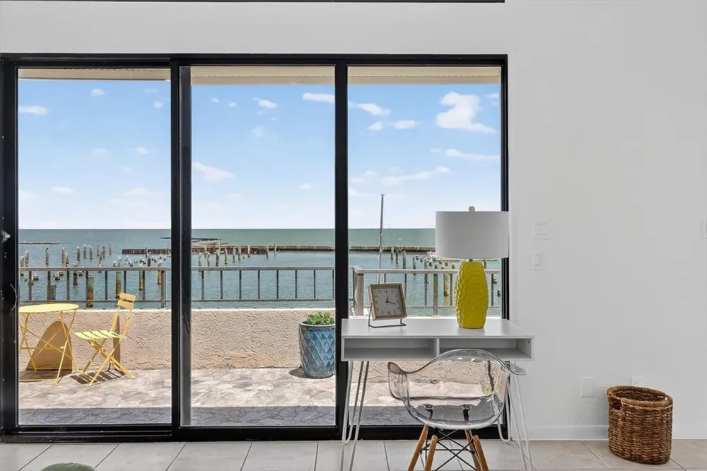 1400 E Ocean Drive #2 Corpus Christi, TX 78404