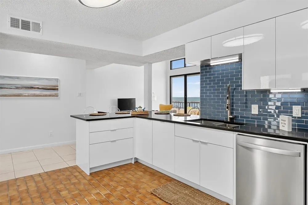1400 E Ocean Drive #2 Corpus Christi, TX 78404