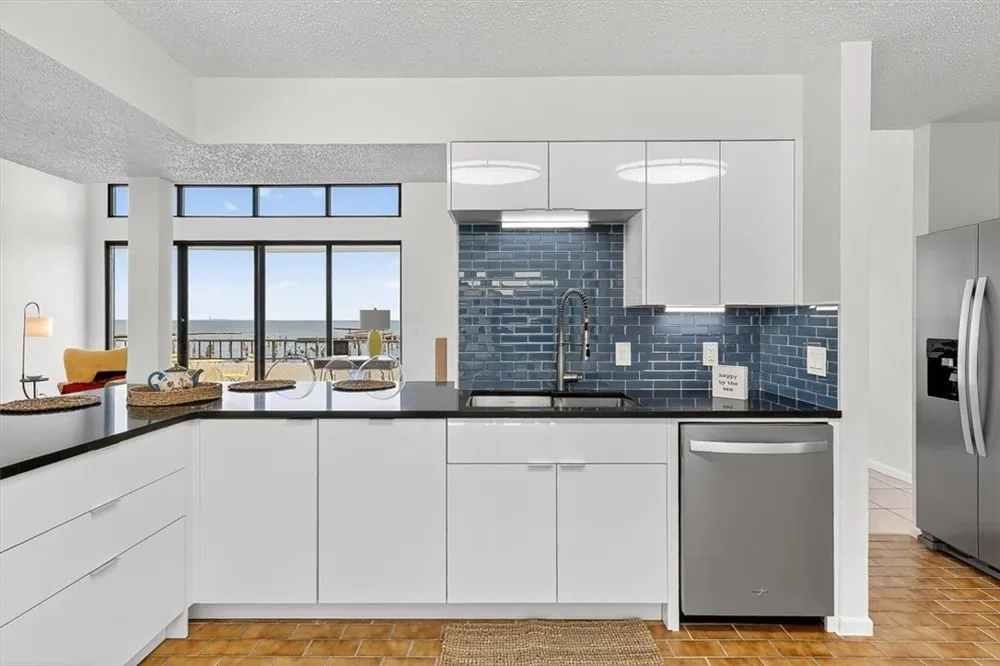 1400 E Ocean Drive #2 Corpus Christi, TX 78404