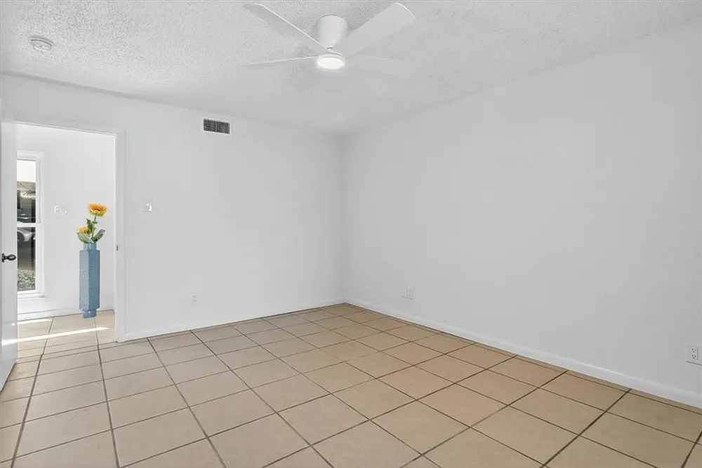 1400 E Ocean Drive #2 Corpus Christi, TX 78404