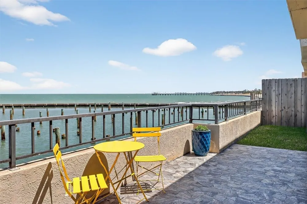 1400 E Ocean Drive #2 Corpus Christi, TX 78404