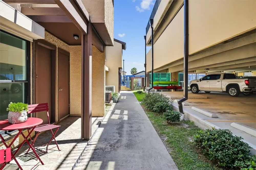 1400 E Ocean Drive #2 Corpus Christi, TX 78404