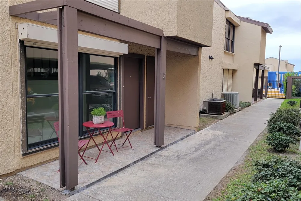 1400 E Ocean Drive #2 Corpus Christi, TX 78404