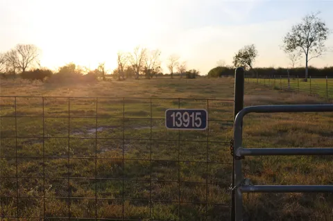 13915 Schmidt Road