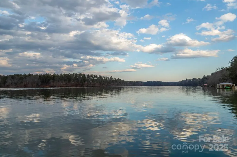 1209 Lakeside Way NW #6 Valdese, NC 28690