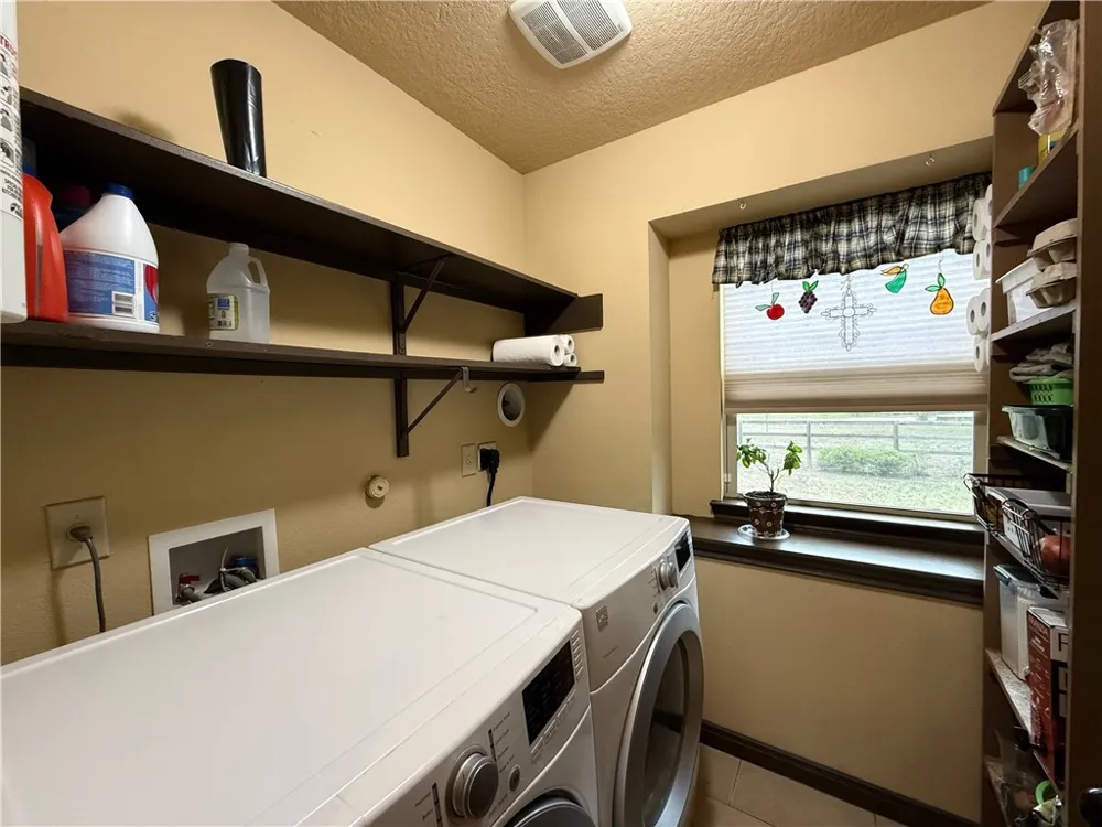 28799 US Highway 83 Concan, TX 78838