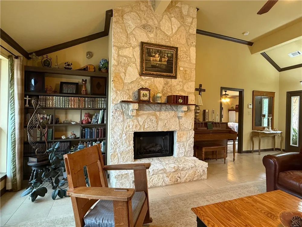 28799 US Highway 83 Concan, TX 78838