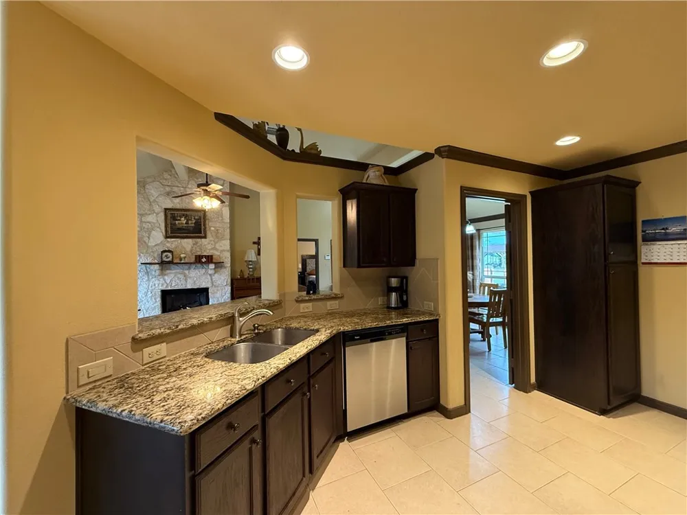 28799 US Highway 83 Concan, TX 78838