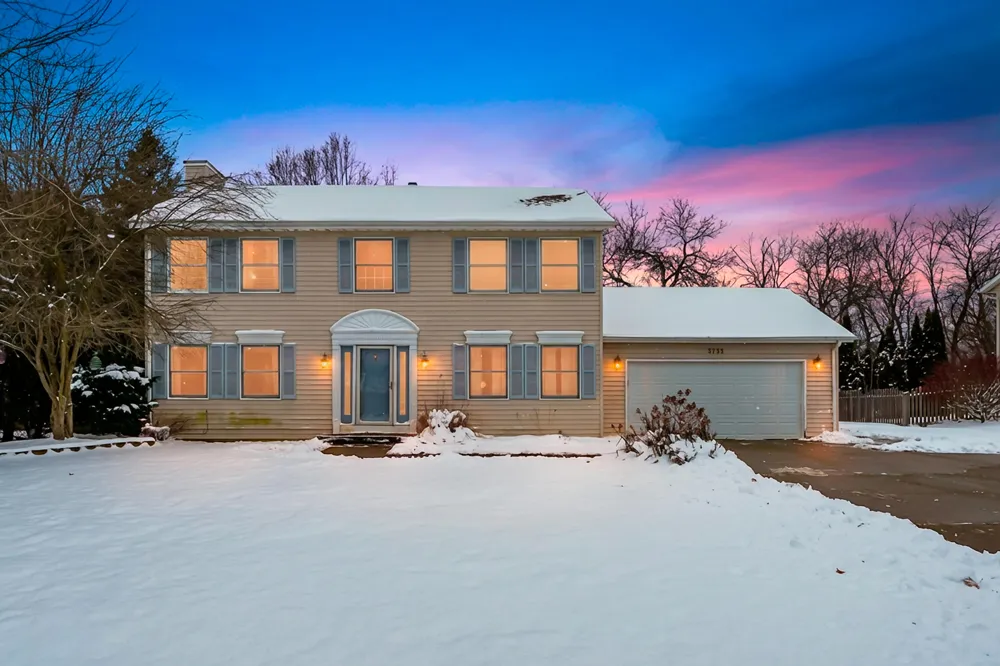 3733 Starchief Drive