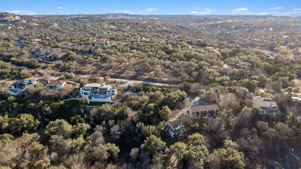 16146 Clara Van Street Lakeway, TX 78734