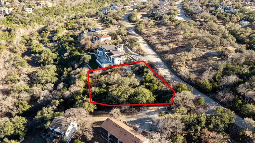 16146 Clara Van Street Lakeway, TX 78734