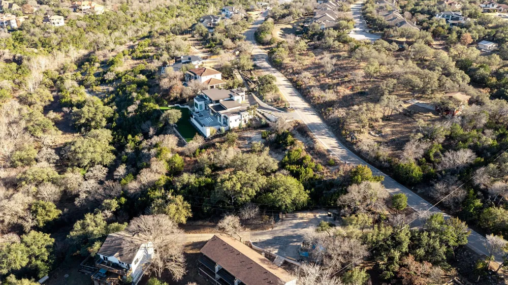 16146 Clara Van Street Lakeway, TX 78734