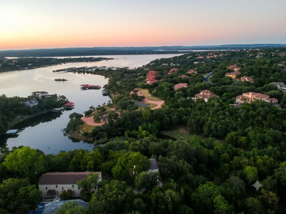 16146 Clara Van Street Lakeway, TX 78734