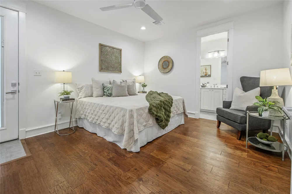 206 Tarrow Street College Station, TX 77840