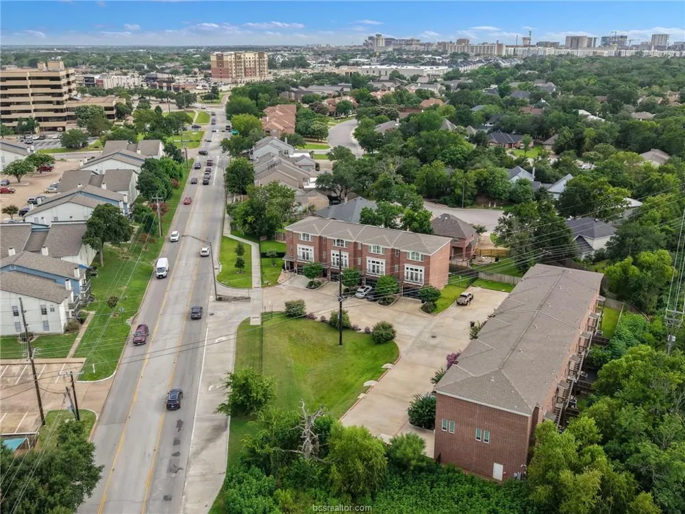 206 Tarrow Street College Station, TX 77840