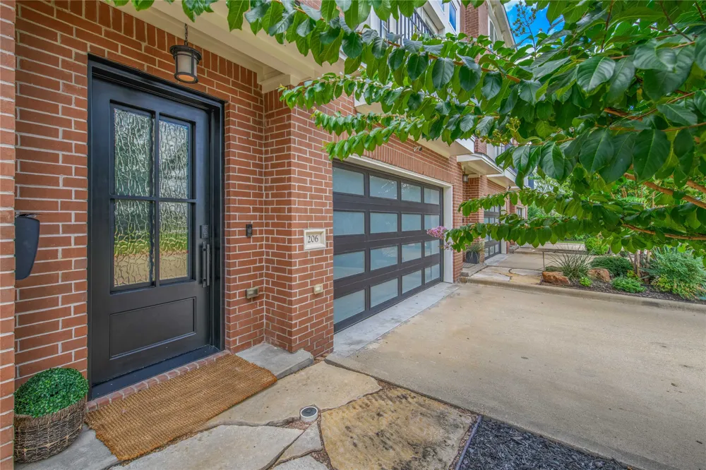 206 Tarrow Street College Station, TX 77840