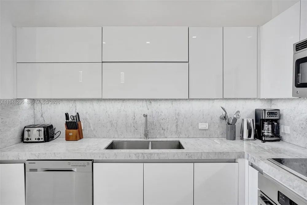 2600 E Hallandale Beach Blvd #T3303 Hallandale Beach, FL 33009