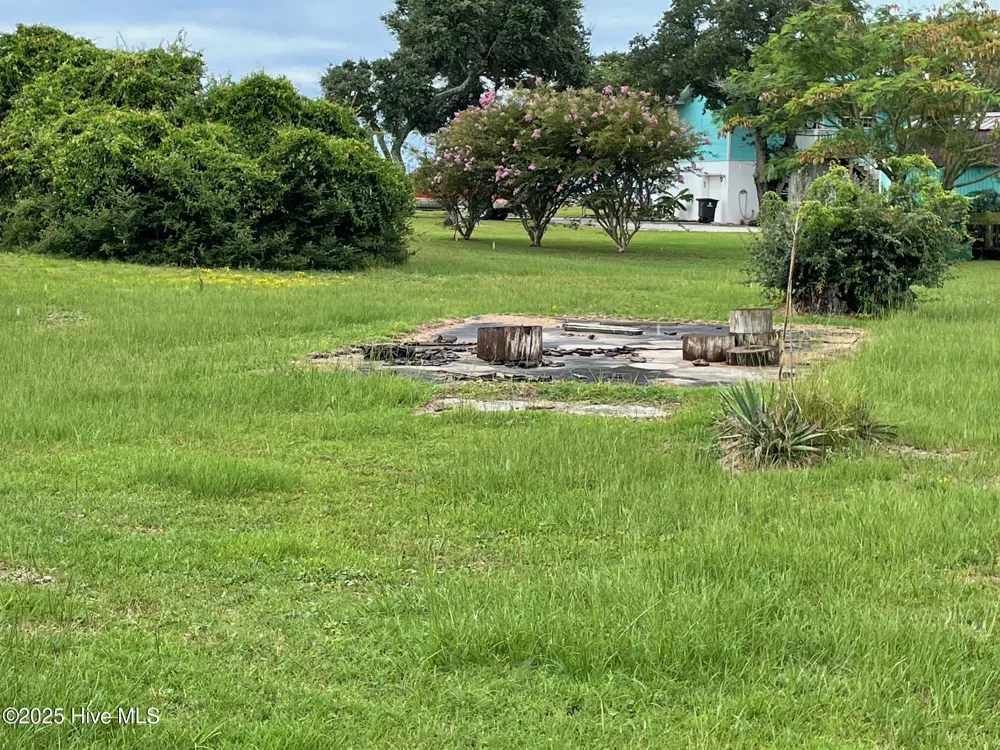 620 Seashore Dr Drive Atlantic, NC 28511