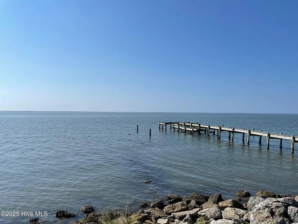 620 Seashore Dr Drive Atlantic, NC 28511