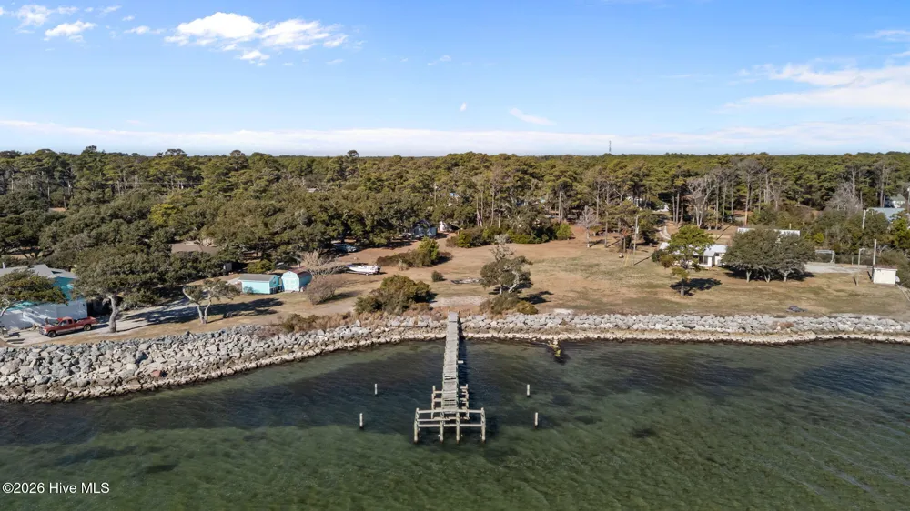 620 Seashore Dr Drive Atlantic, NC 28511