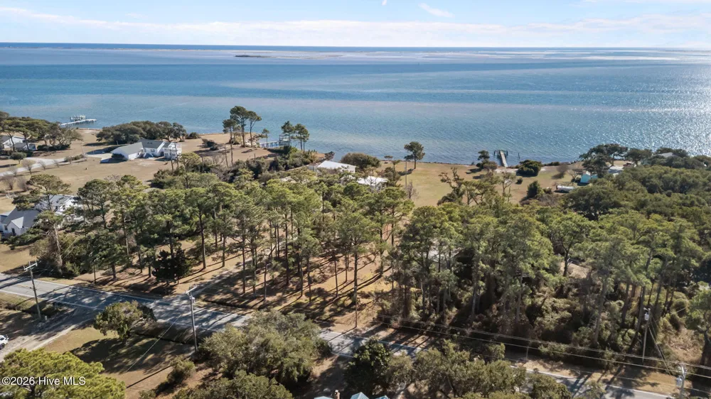 620 Seashore Dr Drive Atlantic, NC 28511