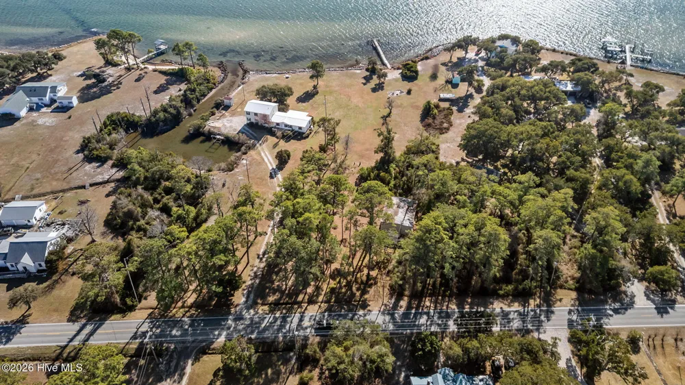 620 Seashore Dr Drive Atlantic, NC 28511