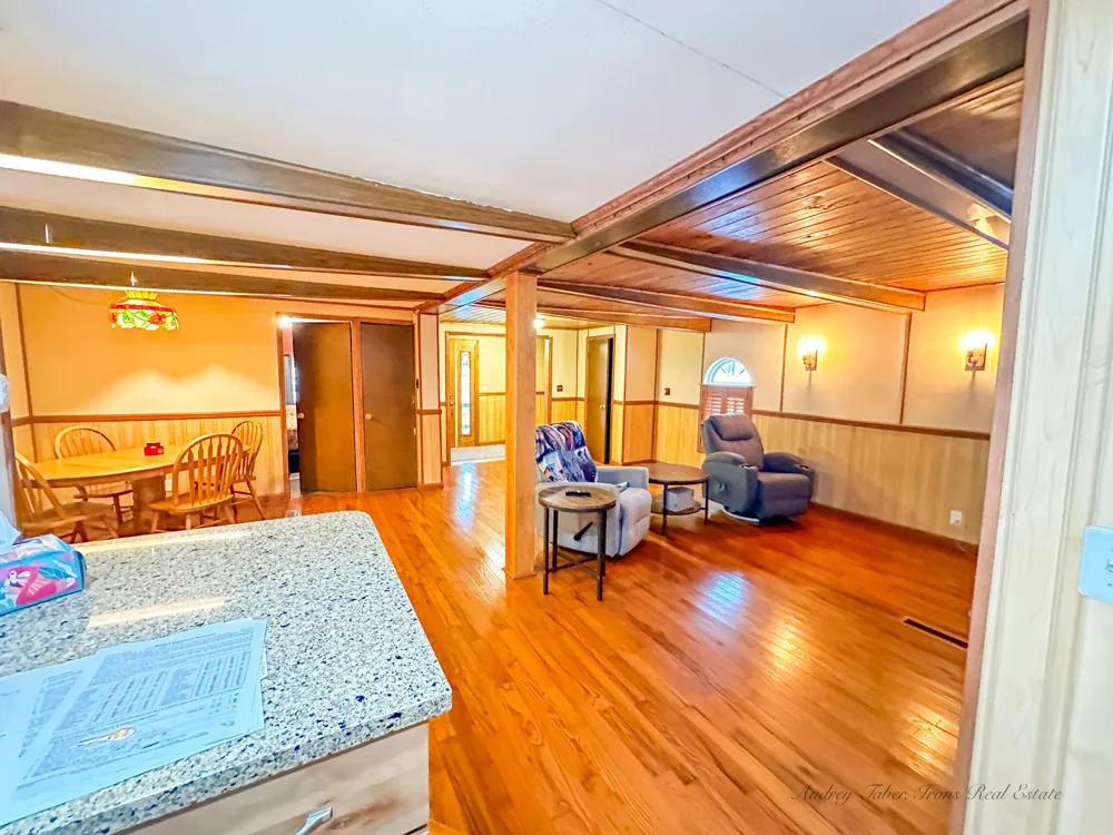 8933 E M 20 Newfield Township, MI 49421